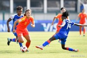 米兰体育官网|国内外女足比赛中，球队整体表现令人满意